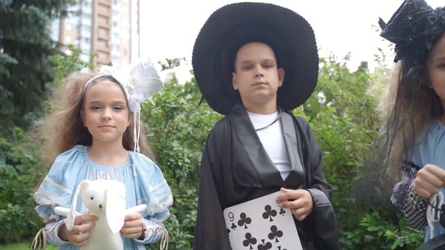 Wonderland Fashion Movie by A Glossier