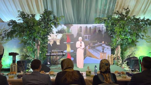 УЧЕНИЦА МУСУЛЬМАНСКОЙ ШКОЛЫ ИСПОЛНИЛА НАШИД О ПРОРОКЕ МУХАММАДЕ (мир ему) В ШАТРЕ РАМАДАНА смотреть онлайн