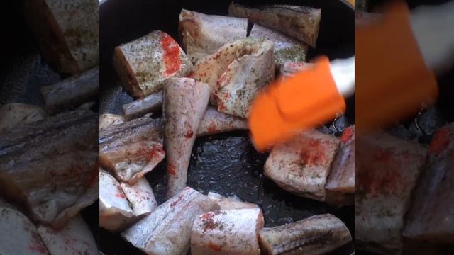 Запеченный минтай с овощами смотреть онлайн