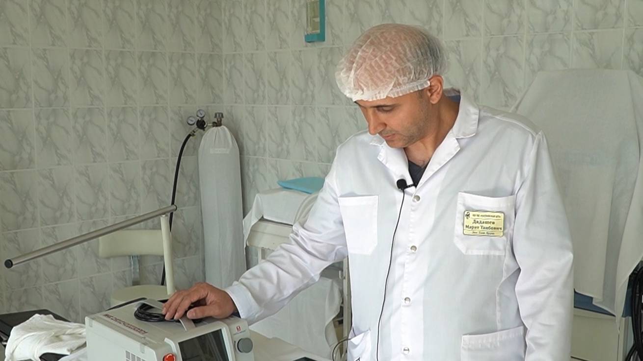 Каспийчанам активно делают бесплатные операции аппаратом эндовазальной лазерной коагуляции