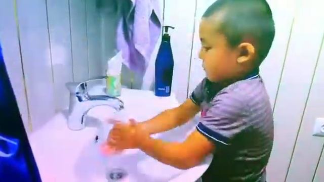 “Чаще руки с мылом мойте” смотреть онлайн