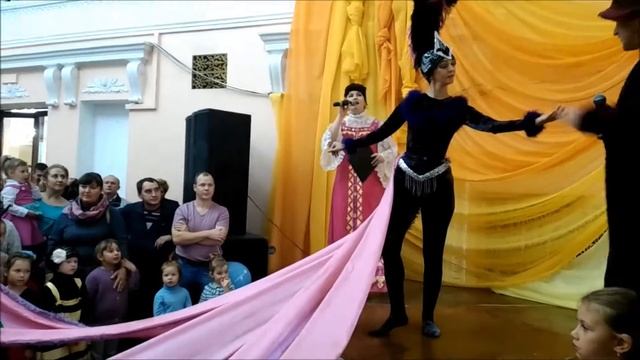 Карнавальное шествие, дефиле карнавальных костюмов