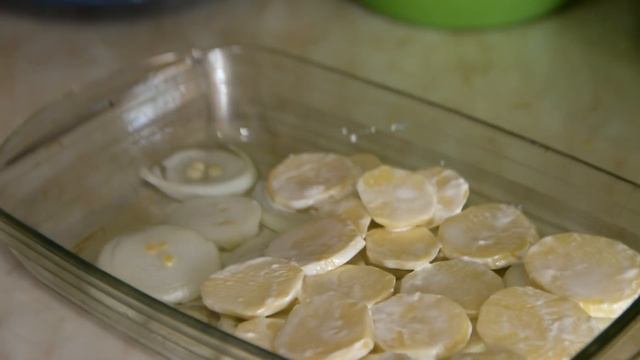 Картофельная запеканка с курицей и сыром