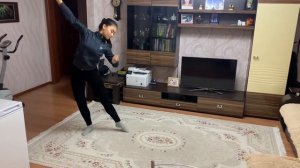 Комбинация казахского танца.