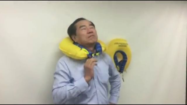 "Helper" safety bracelets for swimming are made of reliable materials in South Korea