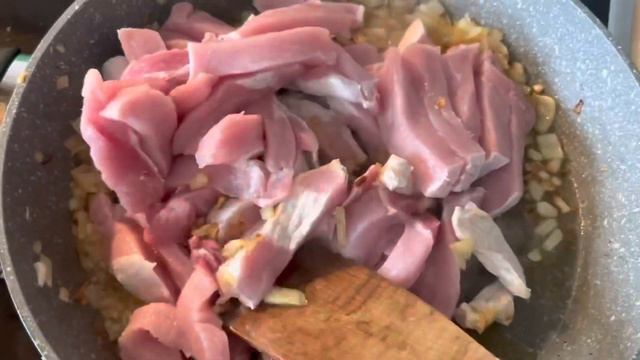 Жареное мясо с луком Лёгкий Рецепт Карамелизированый Лук Вкусная Еда Люблю Покушать