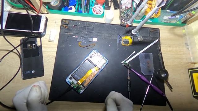 Honor 10i HRY-LX1T не заряжается, замена крышки и стекла cam смотреть онлайн