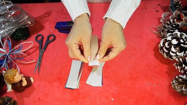 Как быстро сделать новогоднюю гирлянду из бумаги. Три способа.