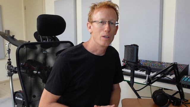 UJAM Virtual Pianist Vogue Review and Demo смотреть онлайн