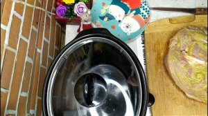 Мясная закуска на новогодний стол. Свиной окорок в медленноварке.