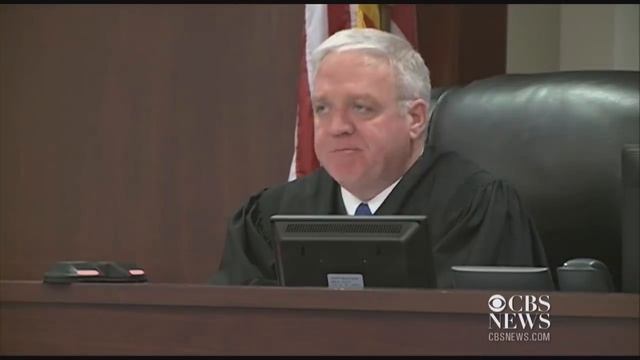 Runaway teen has courtroom outburst смотреть онлайн