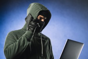 Быстрая обработка: по каким схемам телефонные мошенники чаще всего разводят россиян