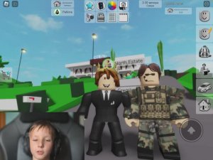 Играем в Brookhaven мэр и помощник мэра со Степой #brookhaven