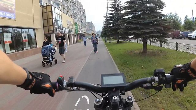 ПЕШЕХОДЫ VS ВЕЛОДОРОЖКИ