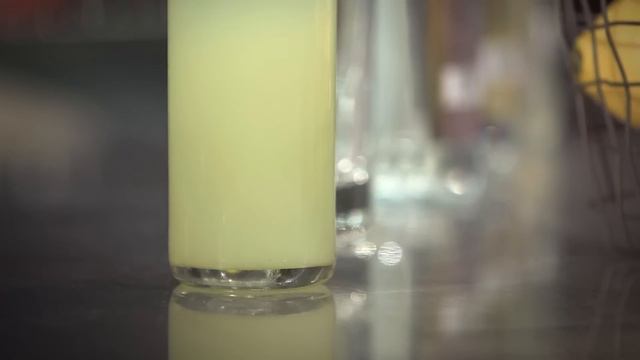 Essentials for an Awesome Home Bar - GQ Cocktails смотреть онлайн