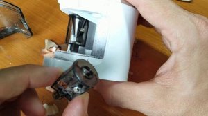 Точилка на батарейках