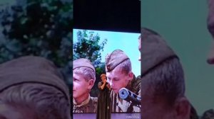 "Баллада о красках". Музыка Оскара Фельцмана, слова Роберта Рождественского.