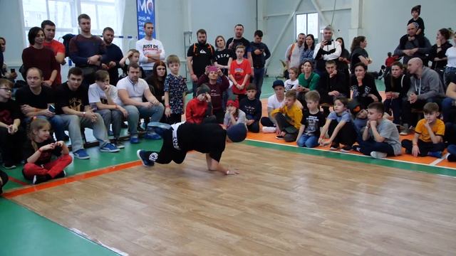 bboy Харченко vs PetarDA top16 - брейкданс чемпионат г.Королев смотреть онлайн