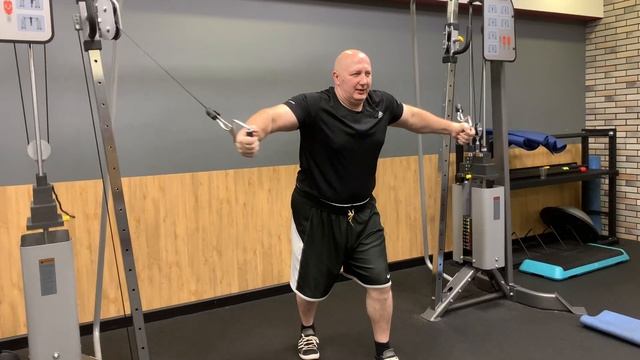 Олег Строев / Сведение рук в кроссовере смотреть онлайн