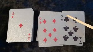 Как отличить прямое и перевернутое положение карты в игральных картах/Ида Бранэр