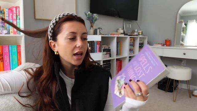 reading spooky *fall* books for a week ???♀️? смотреть онлайн