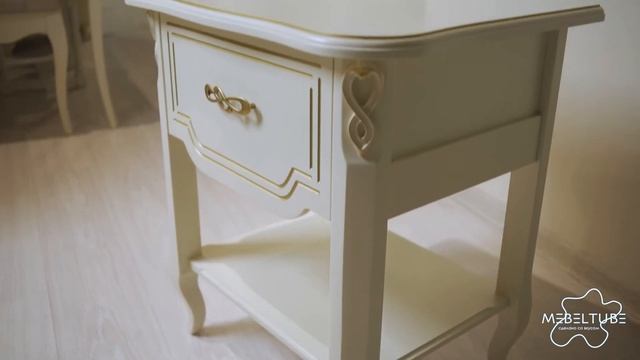 Прикроватная тумба классическая MEBELTUBE KREIND Elegance. Мебель премиальная для спальни.