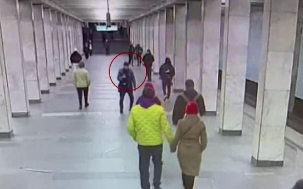 Мужчина в метро угрожал ножом за отказ сделать фото / События на ТВЦ