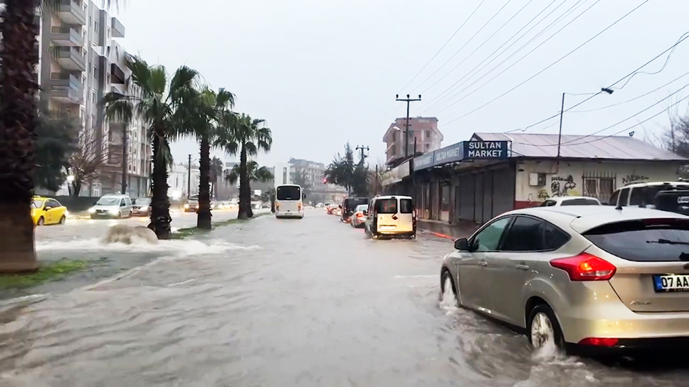 Анталья оказалась во власти наводнений / События на ТВЦ