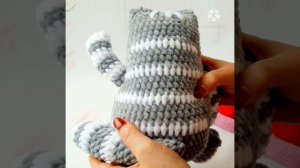 Котик вязаный крючком. Видеообзор игрушки амигуруми