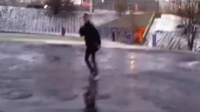 Сын Майкла Джексона:D Я только учу не судите строго)) смотреть онлайн