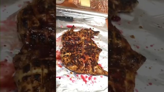 Курица на мангале . Цыплёнок на огне . смотреть онлайн