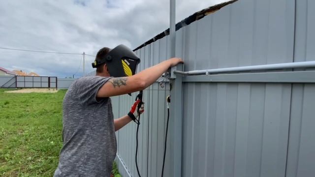 Электрика на даче/ Разводим электрику по участку и ставим датчик движения смотреть онлайн