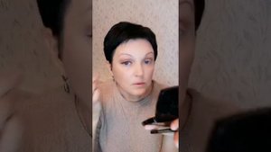 Стойкий макияж с продуктами от компании AVON