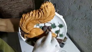 Декоративное гипсовое панно Белка. Покраска.