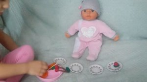 Моника как мама! КАПРИЗНЫЙ МАЛЫШ  ПЛАЧЕТ Хочет кушать