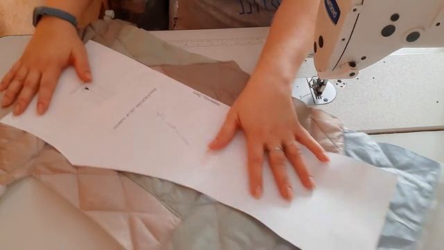 Жилет из кусочков стеганой ткани своими руками.
