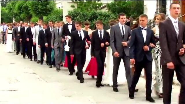 Випускники.До церкви.Частина -1. смотреть онлайн