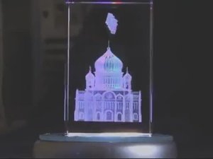 Cувениры из оптического стекла с лазерной гравировкой