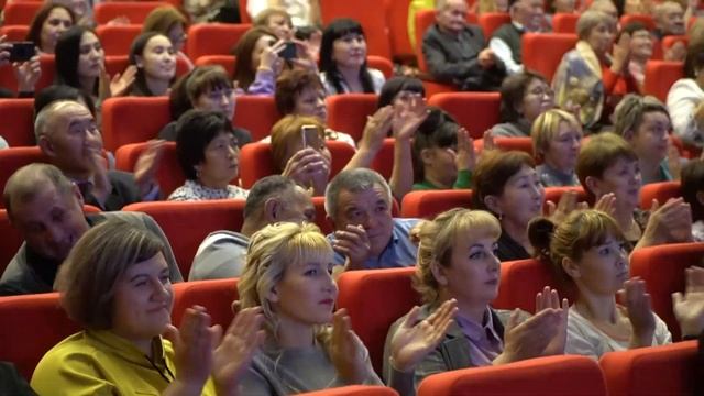 В преддверии профессионального праздника в ВКО чествовали лучших соцработников смотреть онлайн