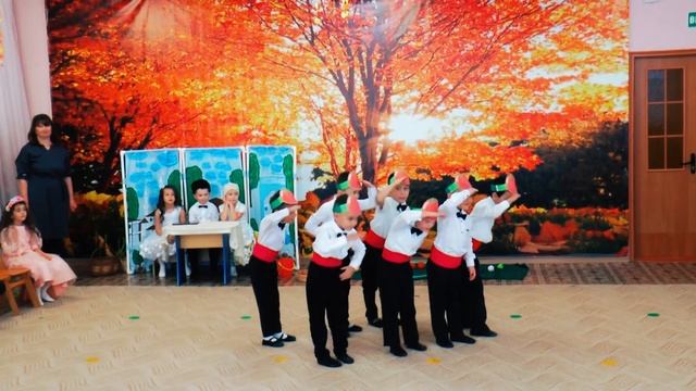 Танец "Оп,оп, помидор" крымскотатарская группа Ляле смотреть онлайн