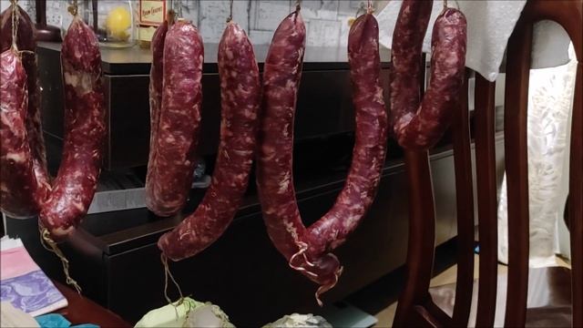 СЫРОВЯЛЕНАЯ КОЛБАСА   со стартами ИЗИ-КЮР.