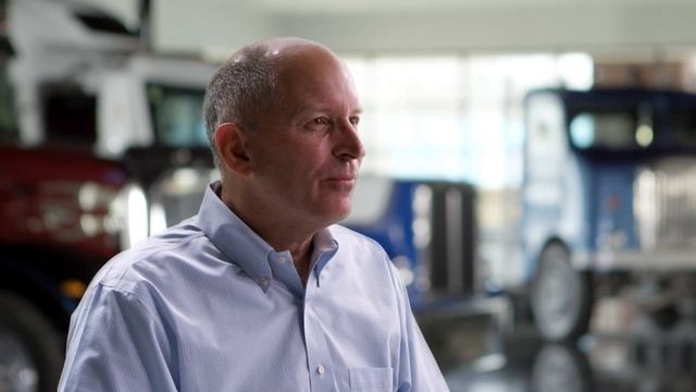 DTNA Manufacturing Leadership – We Drive Daimler!