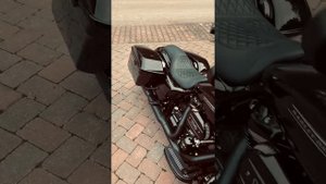 Harley-Davidson Street Glide Special Custom Kesstech Exhaust / Legend Airride