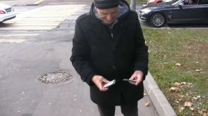 Уличный фокусник - перекресток проспектов Вернадского и Университетского