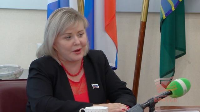 Лучший подарок к празднику! Ключи от квартир получили пять привлечённых в Братск педагогов