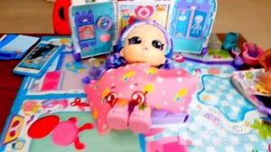 Играем в доктора с куклой Кинди Кидс Рейнбоу Кейт и скорой помошью юникорн амбуланс.