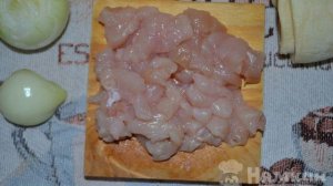 Мини курники из слоеного теста