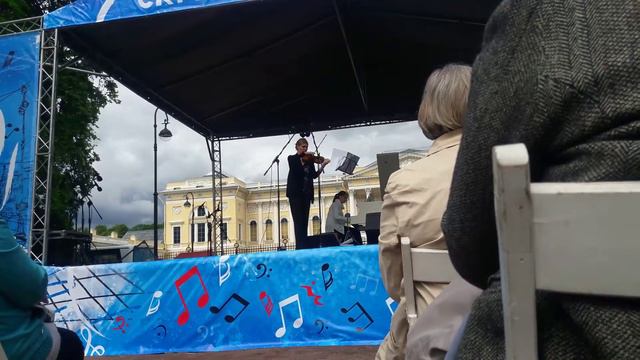 Скрипка на Невском 2019-07-06 "До и после Моцарта" исполняется Беховен Адажио смотреть онлайн