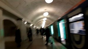 Сокольническая линиия "Комсомольская  - Охотный ряд" .