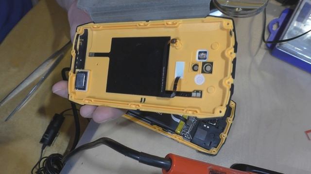 Замена платы питания Blackview BV6800 - лечим Qi (если отказало)